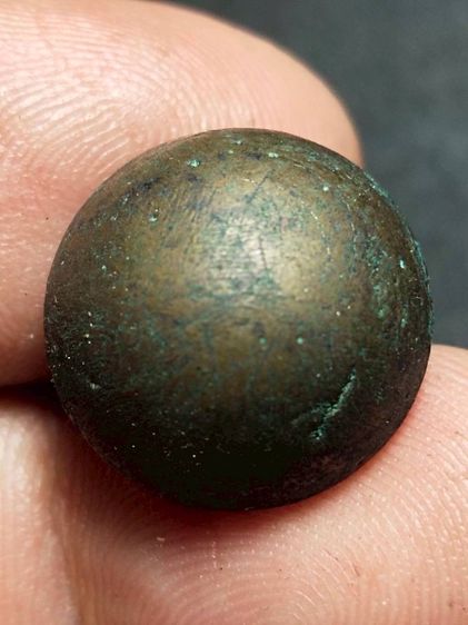 เม็ดกระดุมเมฆสิทธิ์