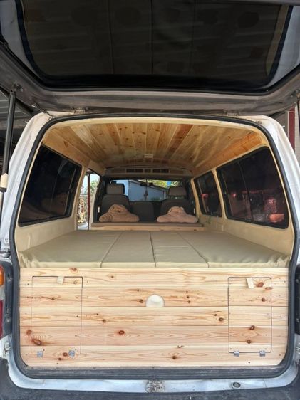 Toyota Hiace 1998 2.5 Van เบนซิน LPG เกียร์ธรรมดา ขาว รูปที่ 2