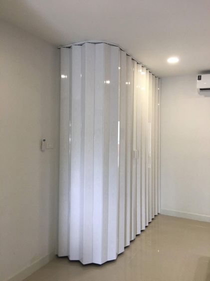 ฉากกั้นแอร์ สีขาวลายไม้ รูปที่ 3