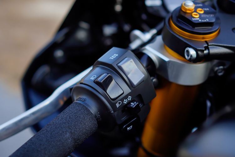 YAMAHA YZF-R6 ปี 2018 (จดทะเบียนปี 2020) ฟรีดาวน์ มาพร้อมท่อแต่ง Austin Racing แท้ รูปที่ 15