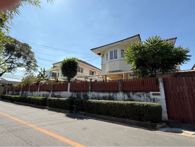 อื่นๆ มีบางส่วน สร้างเสร็จก่อน 2010 ไม่ใช่ บ้านเดี่ยว 2 ชั้น 70 วา ชินเขต1  รูปที่ 2