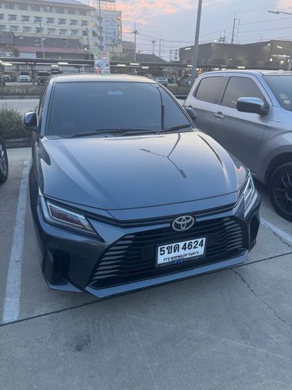 รถ Toyota Yaris ATIV 1.2 Smart สี เทา