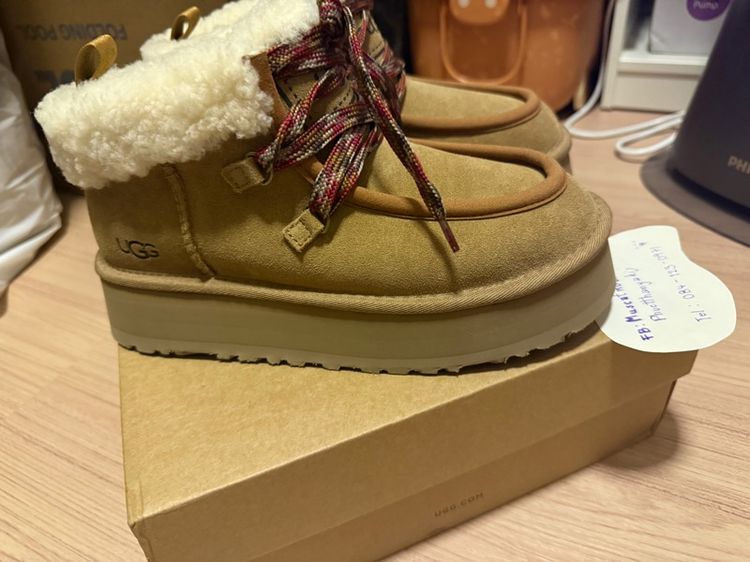 ugg รองเท้าบู้ทมือหนึ่ง รูปที่ 2
