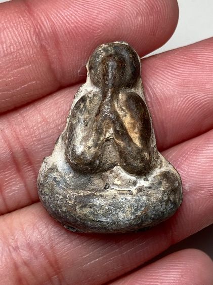 พระปิดตาเนื้อโลหะ