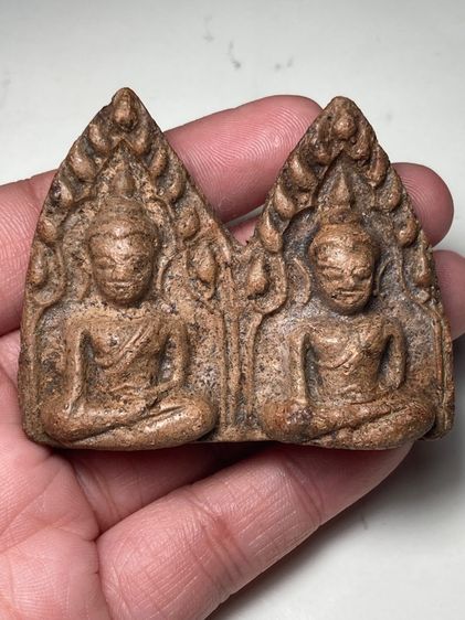 พระขุนแผนคู่เนื้อดิน