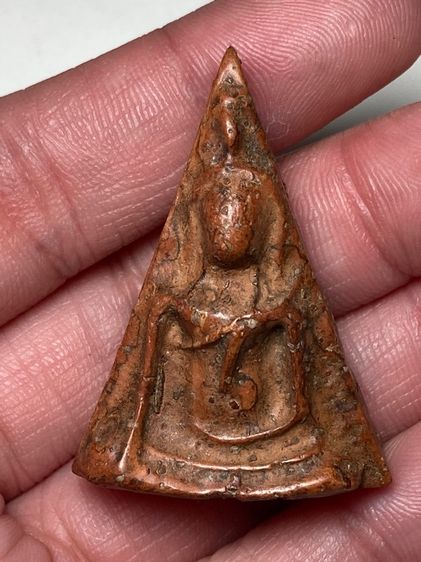 พระนางพญาเนื้อดิน