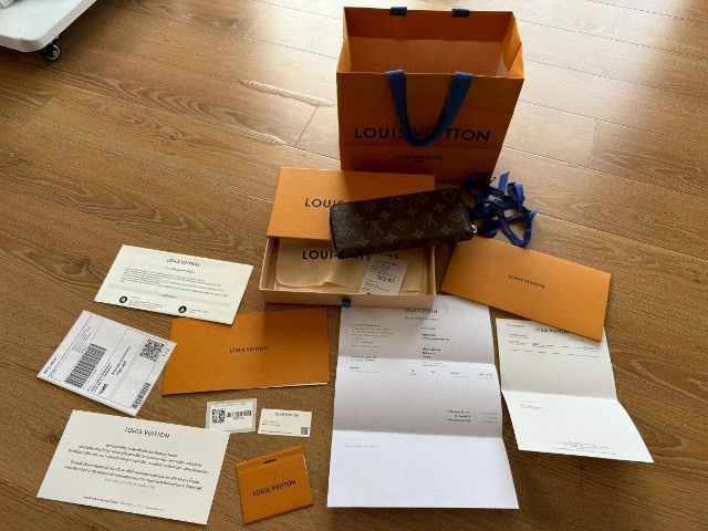 lv wallet รูปที่ 2