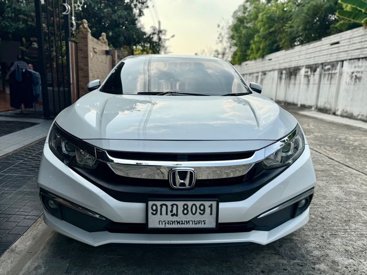 รถ Honda Civic 1.8 E i-VTEC สี ขาว
