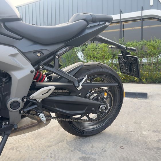 triumph Daytona รูปที่ 4