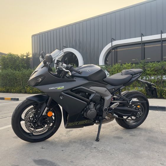 triumph Daytona รูปที่ 5
