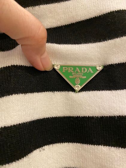 ปราด้า(ติดจองค่ะผ คาร์ดิแกน  สภาพใหม่เอี่ยม เนื้อผ้าดีมากค่ะ รูปที่ 4