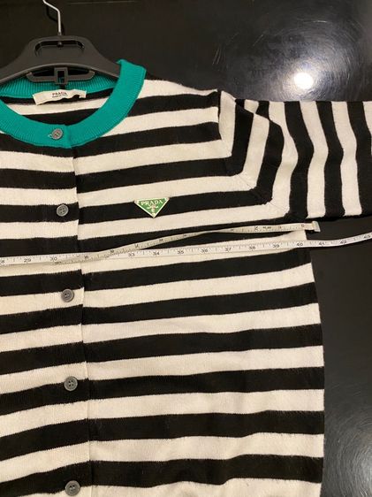 ปราด้า(ติดจองค่ะผ คาร์ดิแกน  สภาพใหม่เอี่ยม เนื้อผ้าดีมากค่ะ รูปที่ 5