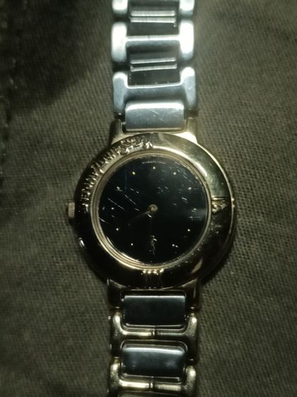 Yves Saint Laurent 💓 นาฬิกาผู้หญิง 📌ของแท้ ไม่แท้ยินดีคืนเงิน สภาพใหม่มาก ระบบ Quartz ถ่านเดินดี หน้าปัดสีดำ2 เข็ม