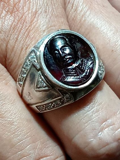 แหวนเนื้อเงินแท้หัวโกเมนแท้แกะ ร .5 เก่าโบราณงานมือแฮนด์เมดสภาพเยี่ยม รูปที่ 2