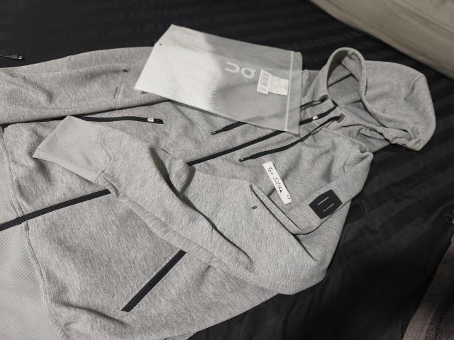 เสื้อ jacket hoodie on  รูปที่ 3