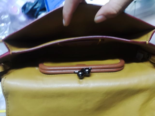 กระเป้าโค้ช รูปที่ 2