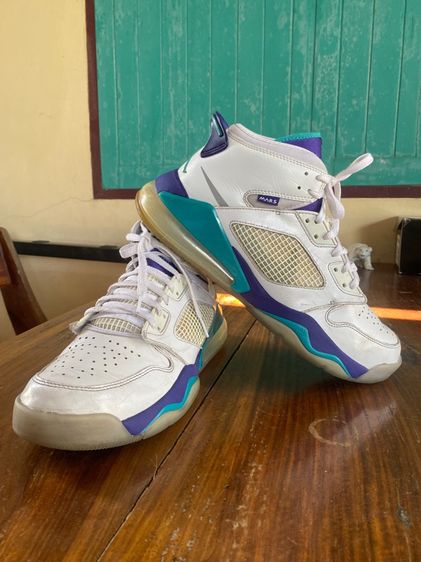 ผู้ชาย ขาว รองเท้าบาสเกตบอล Nike รองเท้าไนกี้ จอร์แดนแท้ เบอร์ 46 หรือ 12