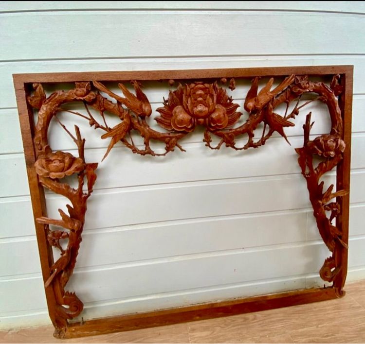 กรอบไม้สลักไม้สัก