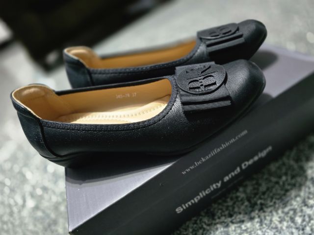 รองเท้าใส่ทำงาน รูปที่ 2