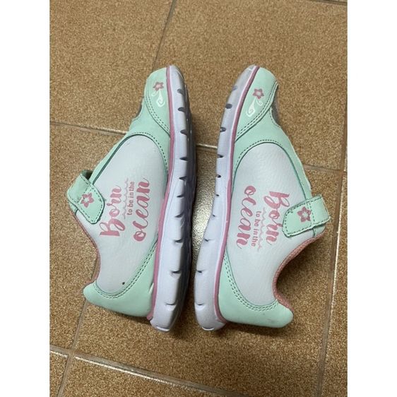 รองเท้าเด็ก ลาย moana เบอร์ 12 “มือสอง” ขนาดเท้ายาว 21 ซม.  ของใหม่ใส่ไม่กี่ครั้ง รูปที่ 2