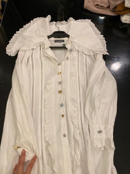 ดอร์เช่ แอนด์ กาบาร์น่า(ติดจองค่ะ) เสื้อเชิ้ตคอบัวใหญ่ สภาพใหม่เอี่ยม รูปที่ 9