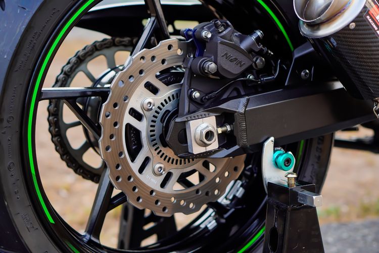 KAWASAKI Z900 ABS ปี 2018 (จดทะเบียน 2019) วิ่ง 15xx km. ฟรีดาวน์ พร้อมของแต่งจัดเต็ม 3xxxx บาท รูปที่ 15