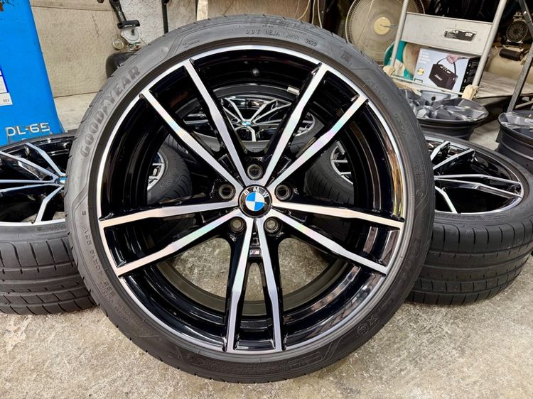 19" ล้อแม็ก BMW ขอบ 19” 5 รู 112 สภาพสวยถอดเก็บ หน้ากว้าง 8” ET 27  หลัง 8.5” ET 40 ยาง GOODYEAR หน้า 225-40R19 ปี 20 หลัง 255-35R19 ปี 20
