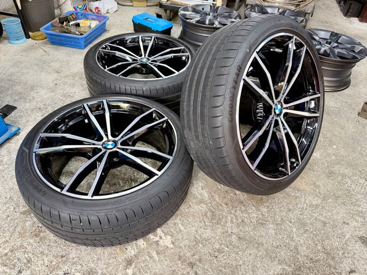 ล้อแม็ก BMW ขอบ 19” 5 รู 112 สภาพสวยถอดเก็บ หน้ากว้าง 8” ET 27  หลัง 8.5” ET 40 ยาง GOODYEAR หน้า 225-40R19 ปี 20 หลัง 255-35R19 ปี 20 รูปที่ 2