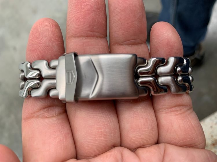 TAG-HEUER ก้างปลา หน้าเทา ขนาด Boy Size  รูปที่ 4