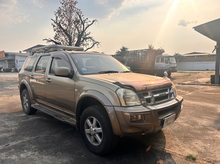 Isuzu Adventure Master 2005 3.0 4X2 Van ดีเซล ไม่ติดแก๊ส เกียร์ธรรมดา บรอนซ์ทอง รูปที่ 2