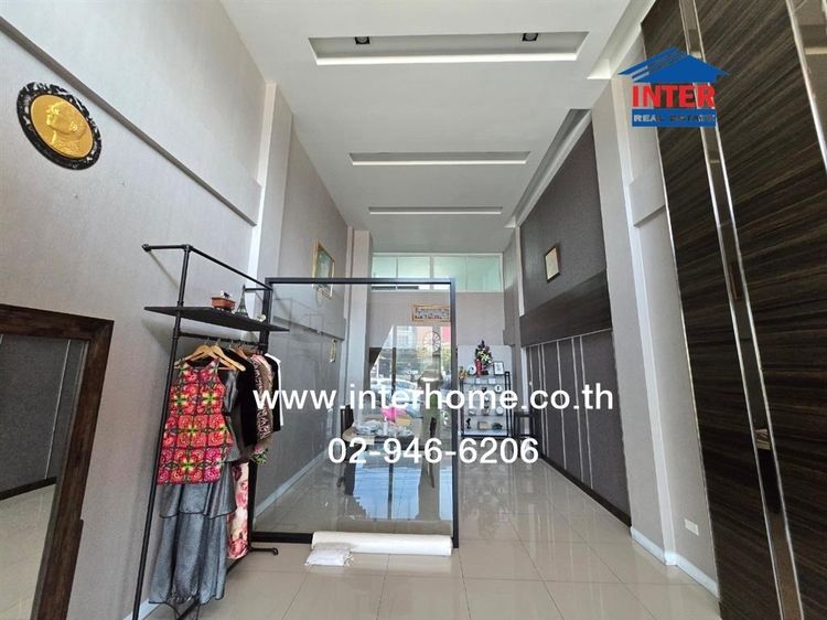 อาคารพาณิชย์ 4.5 ชั้น 24 ตร.ว. หมู่บ้านเดอะครีเอเทียร์ ซอยสุไลมาน ถนนพระยาสุเรนทร์ ถนนปัญญาอินทรา ถนนรามอินทรา เขตคลองสามวา กรุงเทพมหานคร รูปที่ 2