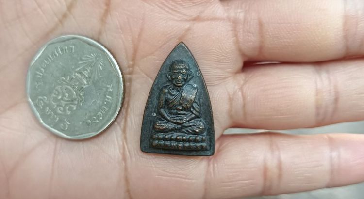 พระสีดำ 1 องค์ รูปที่ 9