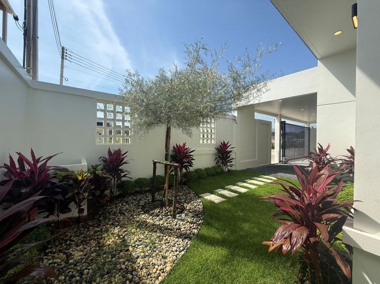 มีบางส่วน ขายหมู่บ้านมันดาราวิลล่า ถลาง - ย่าจันทร์ บ้านหลังใหญ่ พื้นที่เยอะ สะดวกสบาย จัดสวนสวยเต็ม รูปที่ 3