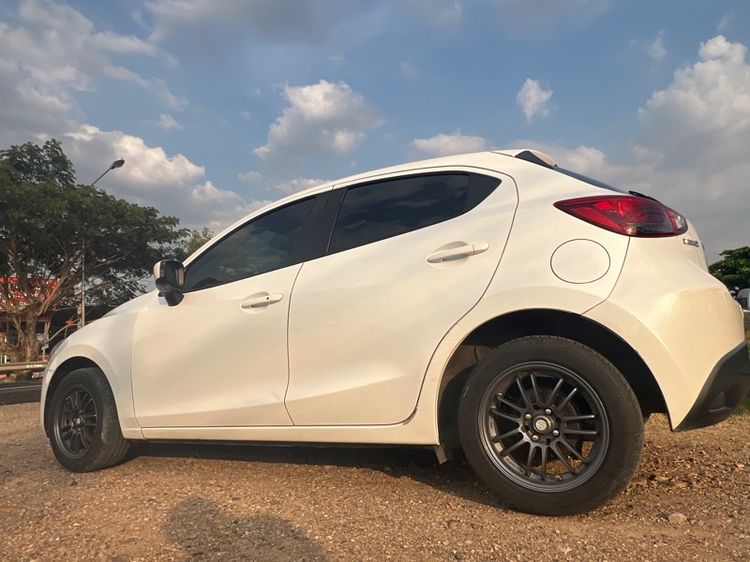 Mazda Mazda 2 2016 1.3 Sports High Plus Sedan เบนซิน ไม่ติดแก๊ส เกียร์อัตโนมัติ ขาว รูปที่ 4