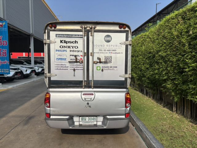 Mitsubishi Triton 2012 2.4 GLX Pickup เบนซิน LPG เกียร์ธรรมดา เทา รูปที่ 4