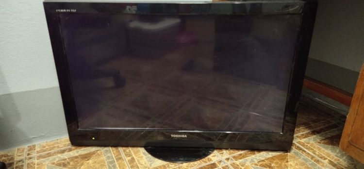 ขายทีวีมือสองเปิดใช้งานได้แต่ใข้ไปนานๆจอภาพเป็นเส้นขายตามสภาพยี่ห้อToshiba 32"ราคา700บาทนัดรับได้ที่อยุธยา