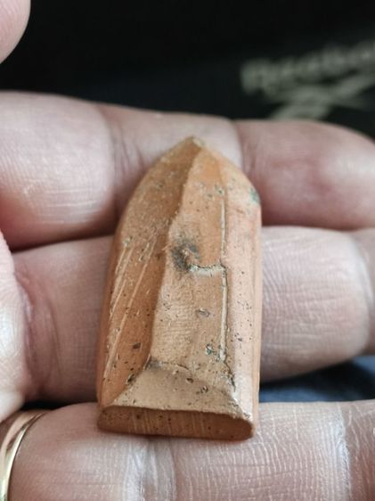 พระลีลากำแพงนิ้ว หลวงพ่อโหน่ง วัดคลองมะดัน เนื้อดิน พิมพ์หน้าเดียว รูปที่ 5