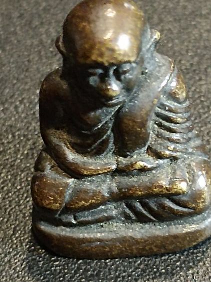 หลวงพ่อเงินวัดบางครานแถมหลวงปู่ทวด รูปที่ 2