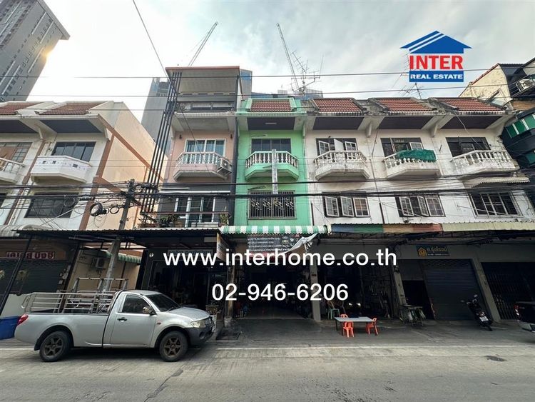 อาคารพาณิชย์ 3 ชั้น 17 ตร.ว. หมู่บ้านรัตนาธิเบศร์ ซอยหมู่บ้านรัตนาธิเบศร์ ถนนบรมราชชนนี ถนนรัตนาธิเบศร์ บางใหญ่ นนทบุรี