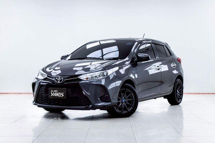 Toyota Yaris 2021 1.2 Entry Sedan เบนซิน ไม่ติดแก๊ส เกียร์อัตโนมัติ เทา รูปที่ 4