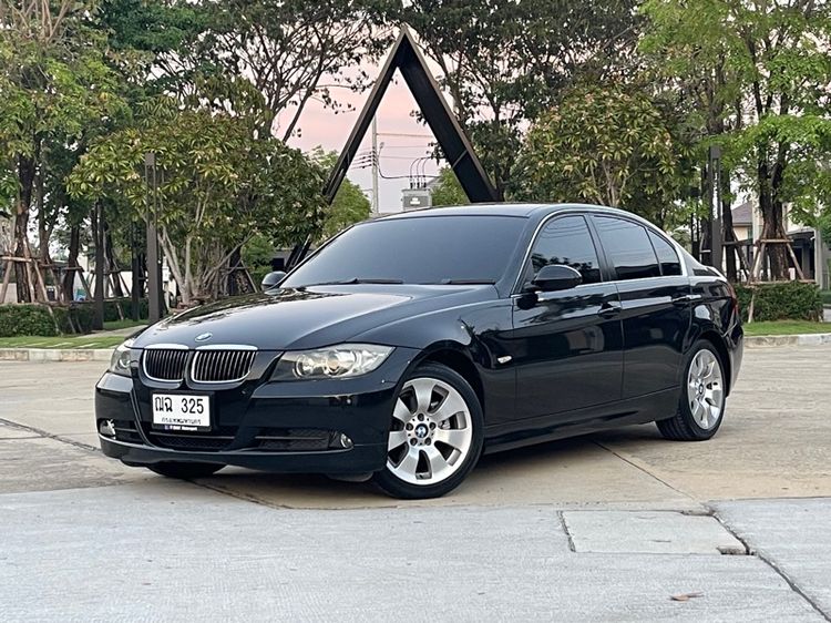 รถ BMW Series 3 325i สี ดำ
