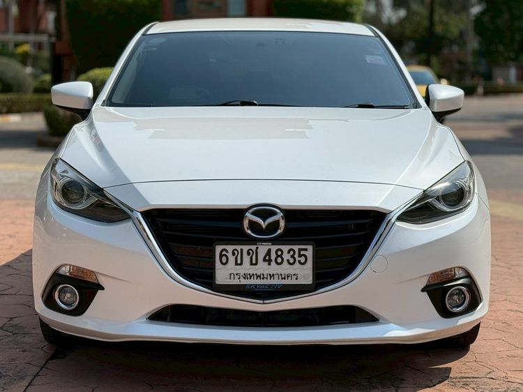 Mazda Mazda3 2015 2.0 S Sports Sedan เบนซิน เกียร์อัตโนมัติ ขาว รูปที่ 2