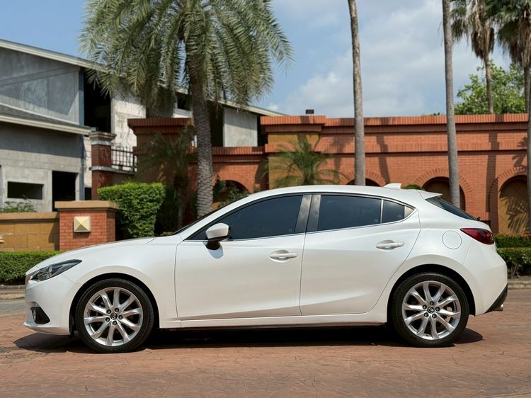 Mazda Mazda3 2015 2.0 S Sports Sedan เบนซิน เกียร์อัตโนมัติ ขาว รูปที่ 3