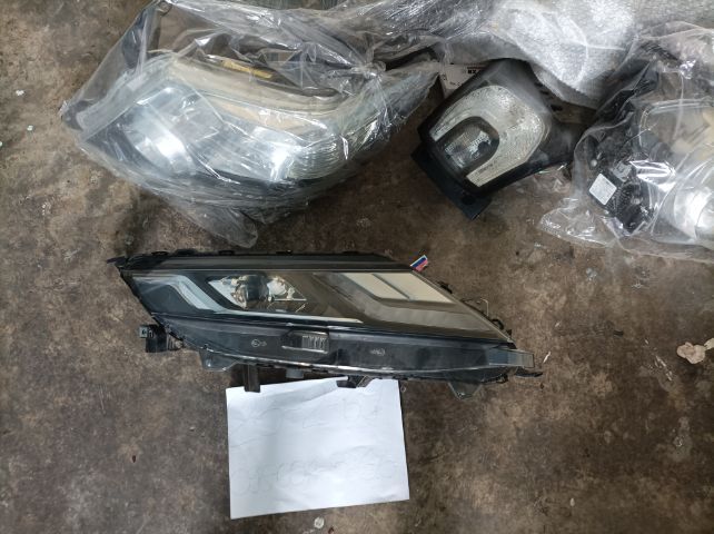 ไฟหน้า ซีนอล ไทตัน