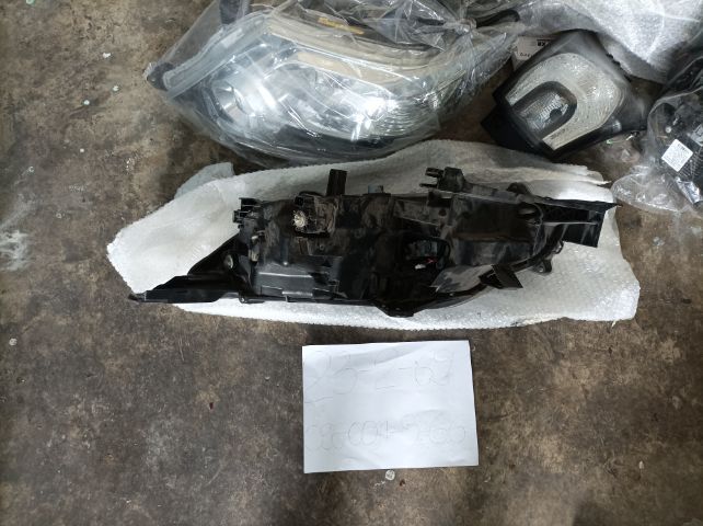 ไฟหน้า ซีนอล ไทตัน รูปที่ 2