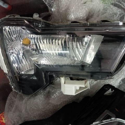 ไฟหน้า แท้ เอกแปนเดอร รูปที่ 2