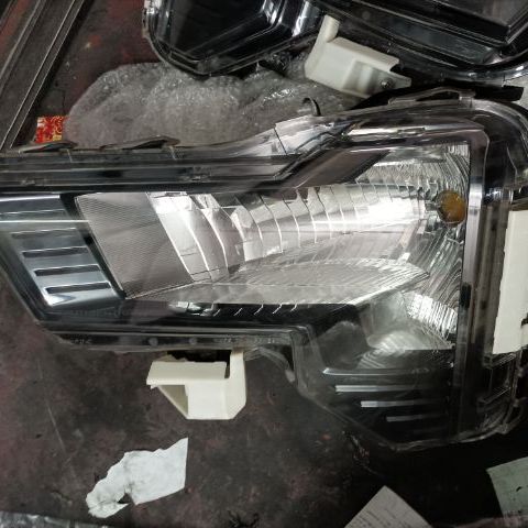 ไฟหน้า แท้ เอกแปนเดอร รูปที่ 3