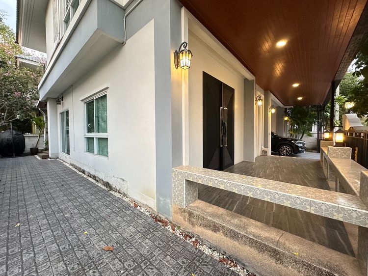 มีบางส่วน ขาย-เช่า บ้านเดี่ยวหลังใหญ่ 5 ห้องนอน พื้นที่กว้างขวาง โครงการ Perfect Place รามคำแหง–สุวรรณภูมิ 3 โดย Property Perfect รูปที่ 3