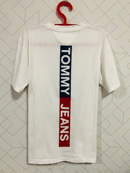 เสื้อยืด TOMMY JEANS กระเป๋าอกซ้าย แท้ 💯 size M ขนาด อก 21.5 ยาว 27.5 นิ้ว สภาพดีมาก ทรงสวย ดีเทลสวย เนื้อผ้านิ่ม หายากน่าสะสมครับ รูปที่ 5