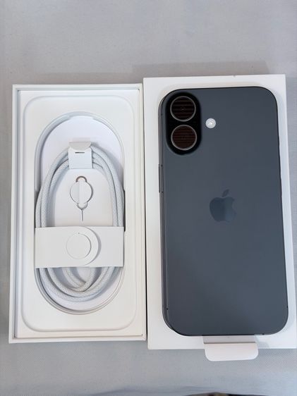 iPhone 17